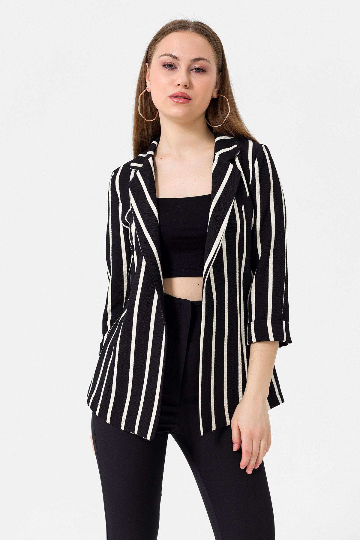Kadın Çizgi Detaylı Önü Açık Dirsek Kol Blazer Ceket