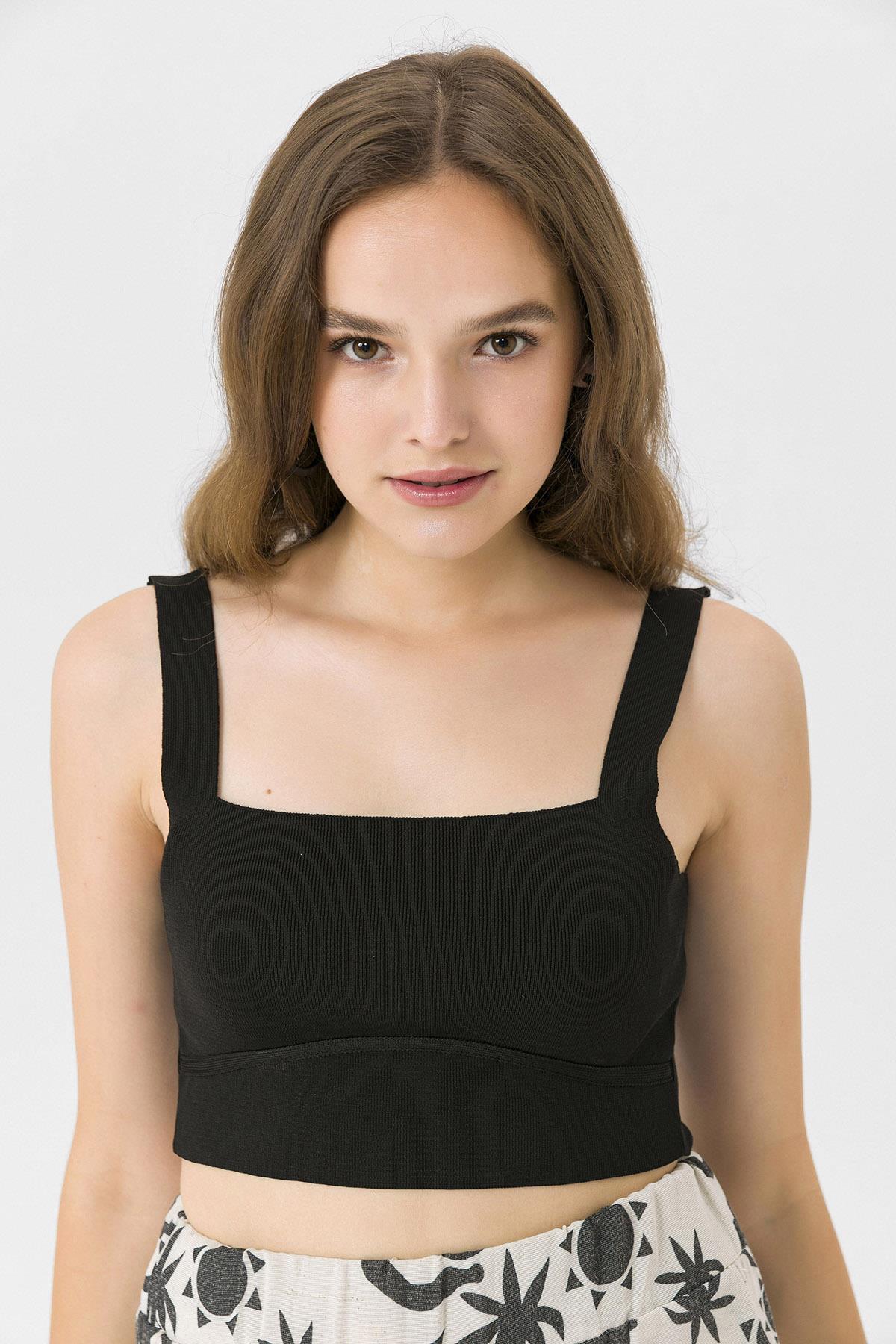 Kadın İnce Örme Triko Crop Bluz