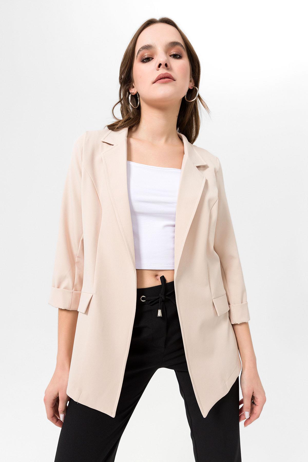 Kadın Kapri Kol Önü Açık Blazer Ceket
