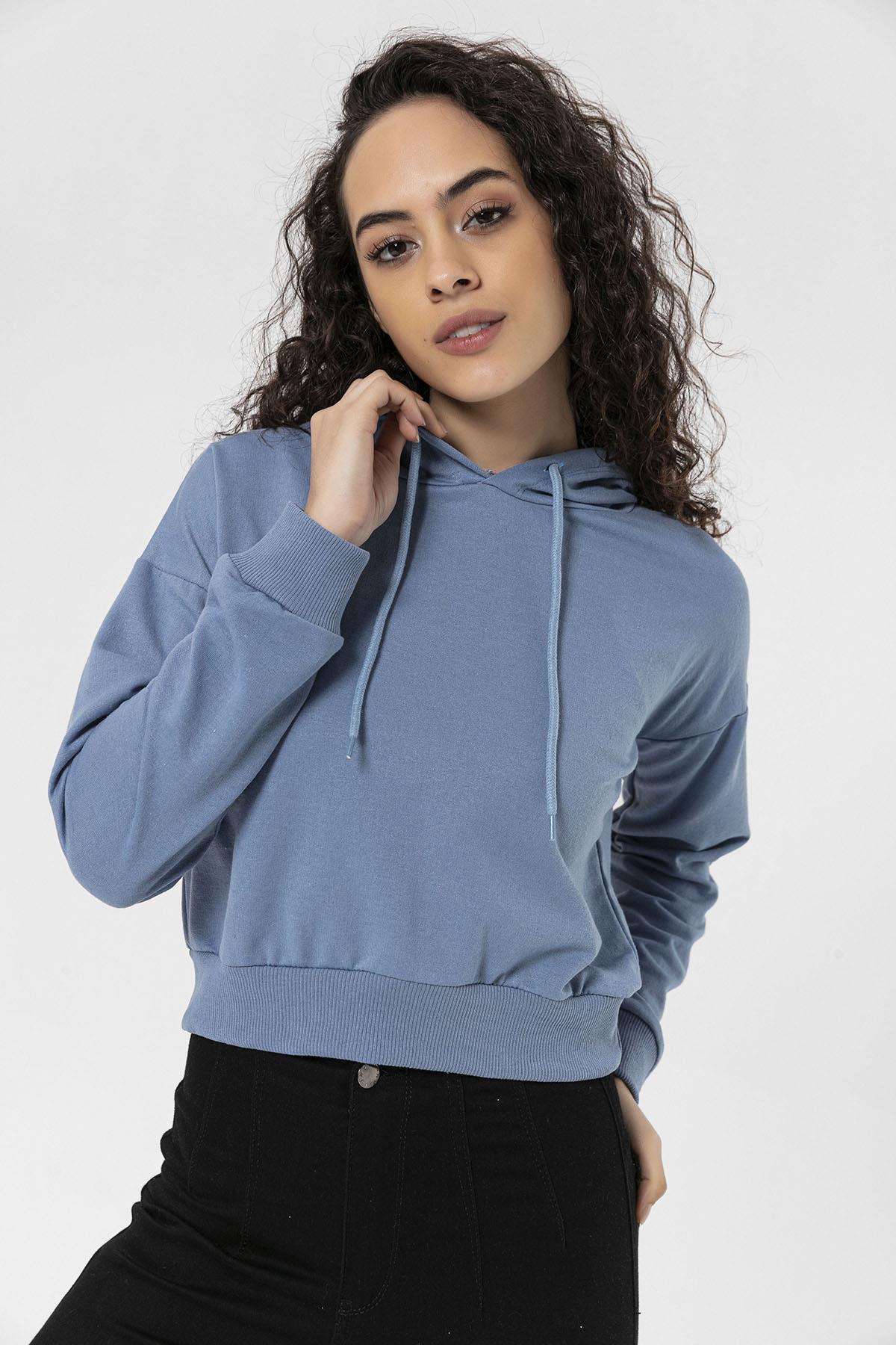 Kadın Kapüşonlu Kısa Sweatshirt