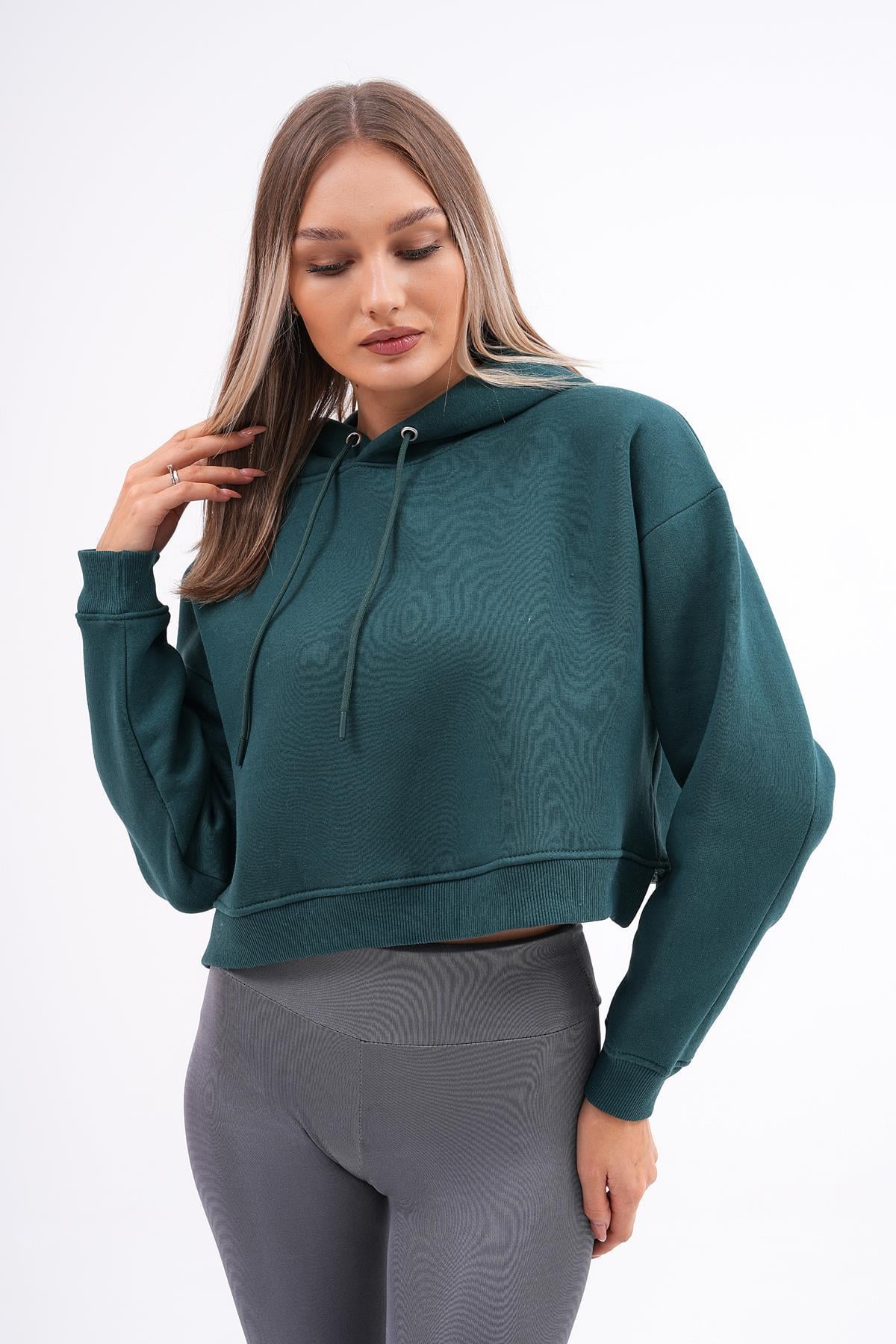 Kadın Kapüşonlu Yan Yırtmaç Detaylı Üç İplik Kısa Sweatshirt 255025 -