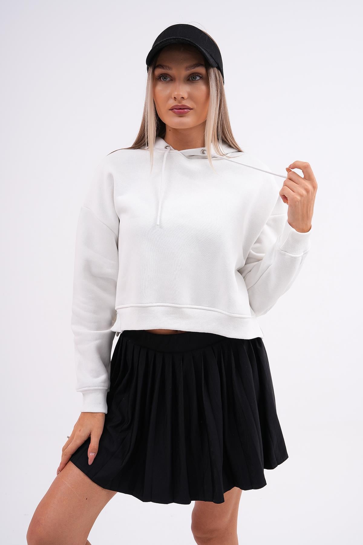 Kadın Kapüşonlu Yan Yırtmaç Detaylı Üç İplik Kısa Sweatshirt 255025 -