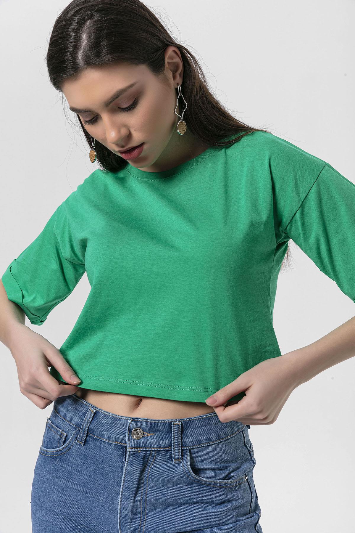 Kadın Kısa Oversize T-Shirt