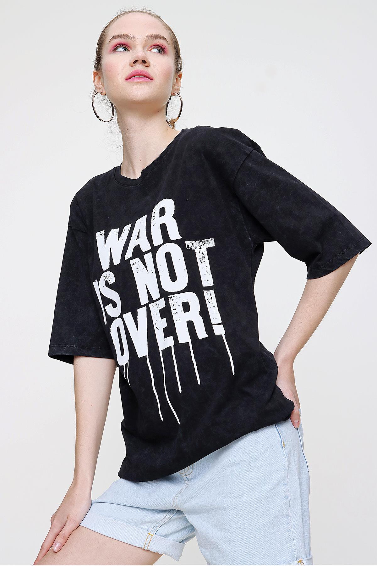 Kadın Ön Baskılı Oversize Tişört