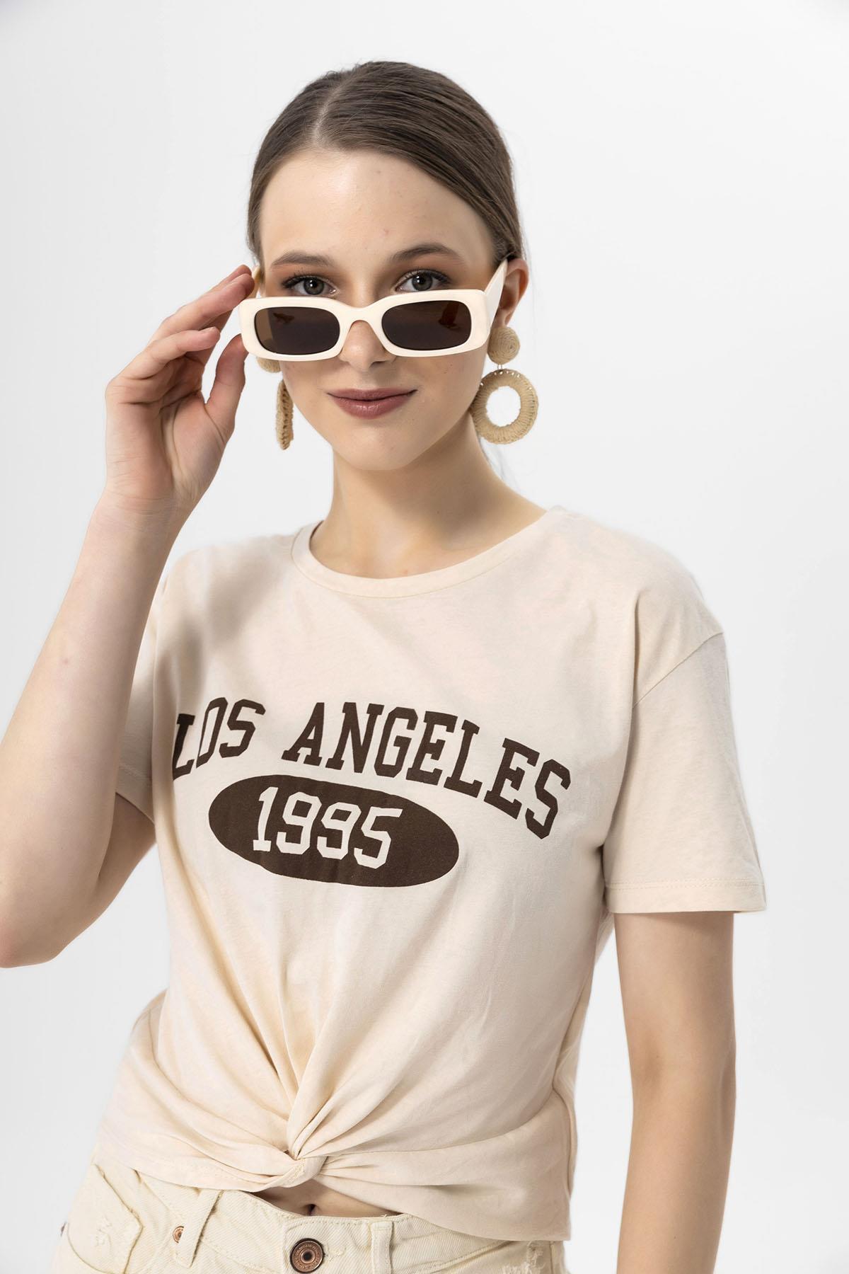 Kadın Önü Bağlama Detaylı Baskılı Kısa Tişört
