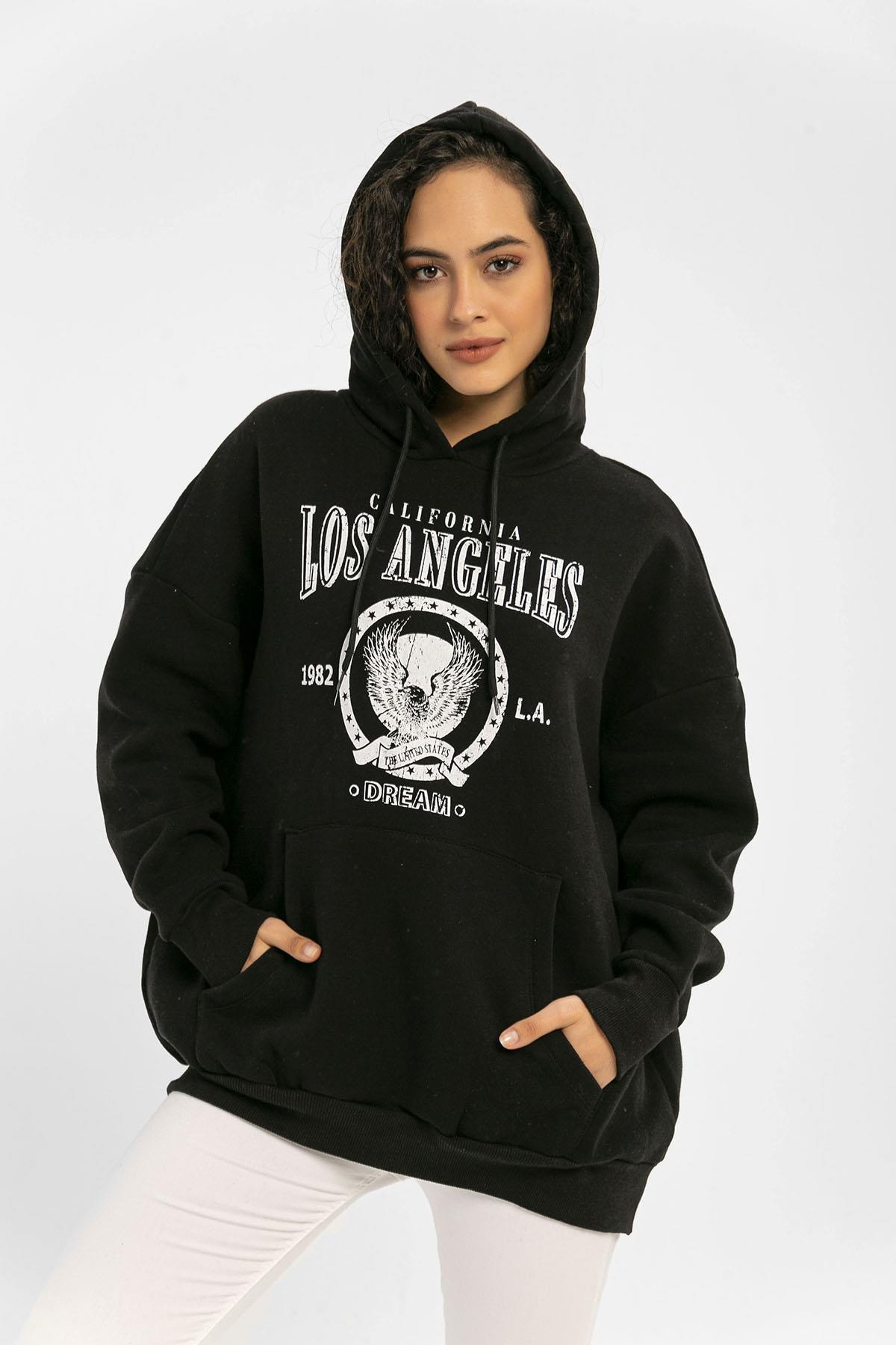 Kadın Önü Baskılı Kapüşonlu Kanguru Cepli Üç İplik Sweatshirt