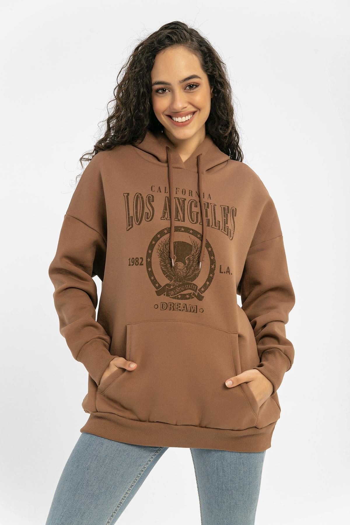Kadın Önü Baskılı Kapüşonlu Kanguru Cepli Üç İplik Sweatshirt