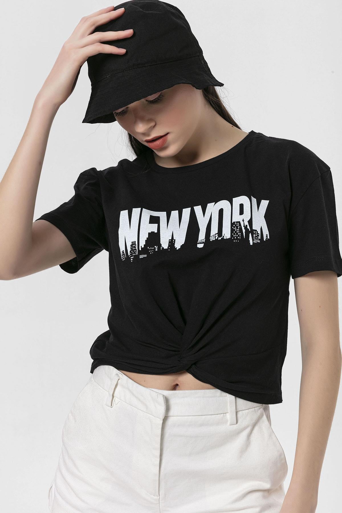 Kadın Önü Büzgü Detaylı Baskılı T-Shirt