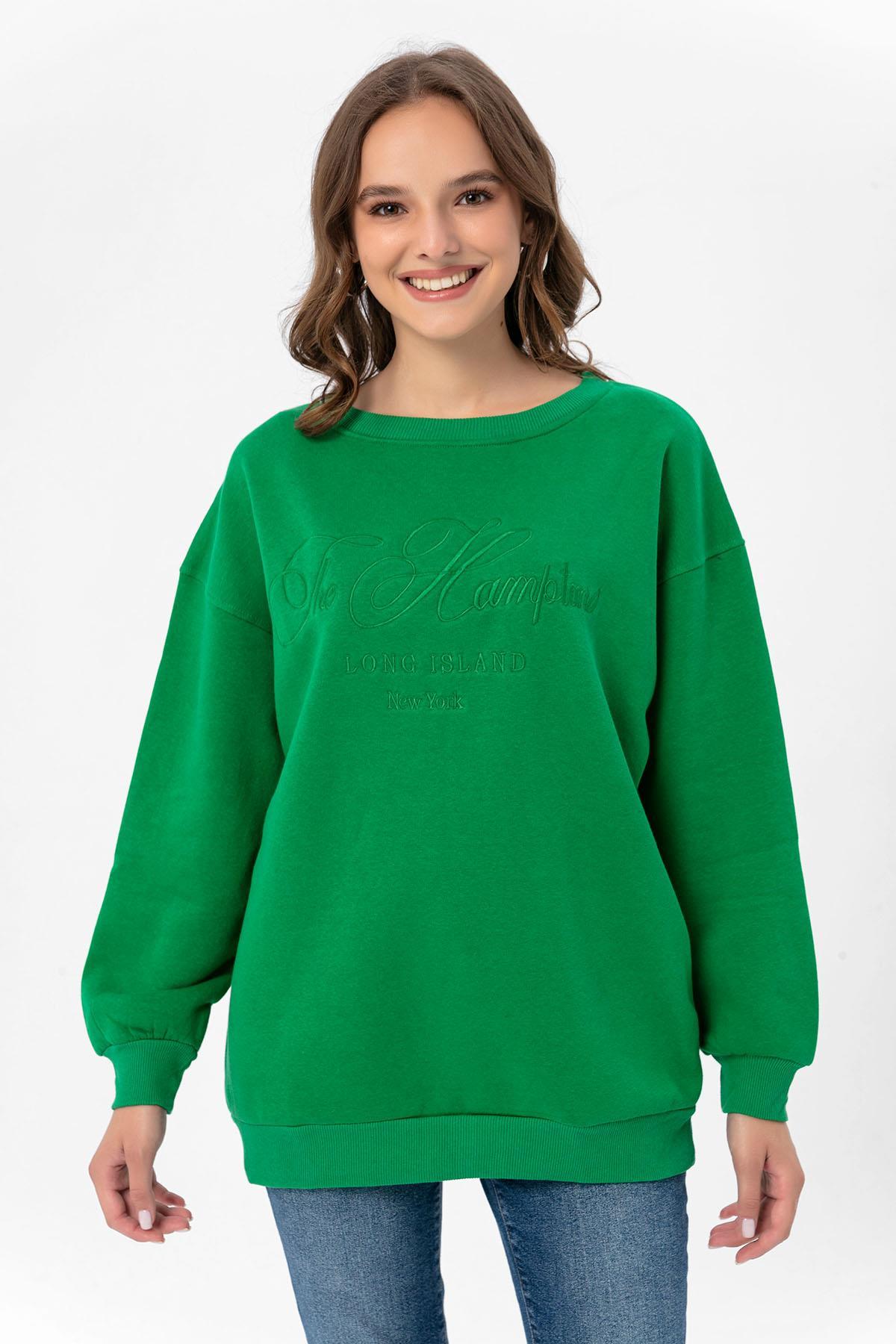 Kadın Önü Nakış Detaylı Üç İplik Oversize Sweatshirt 235005 -