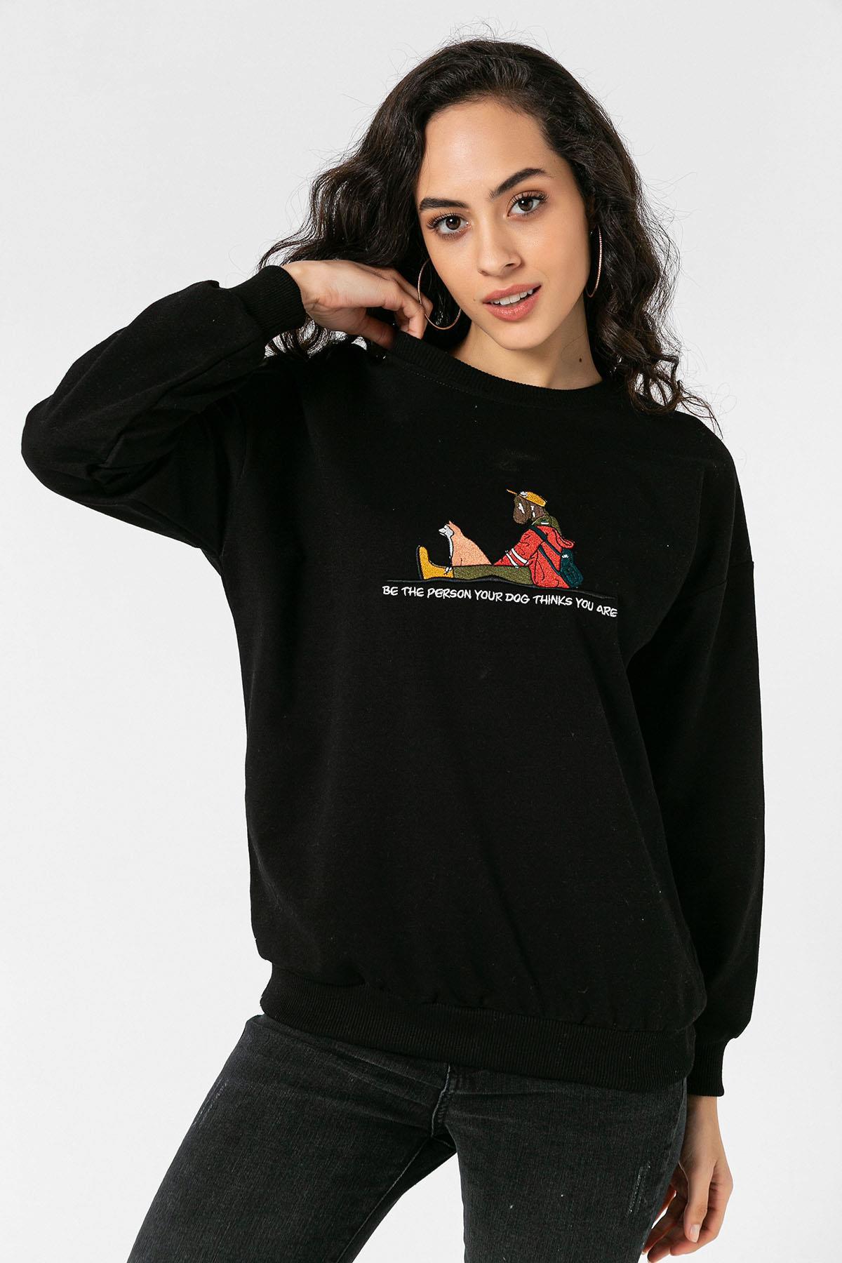 Kadın Önü Nakışlı Bisiklet Yaka Sweatshirt
