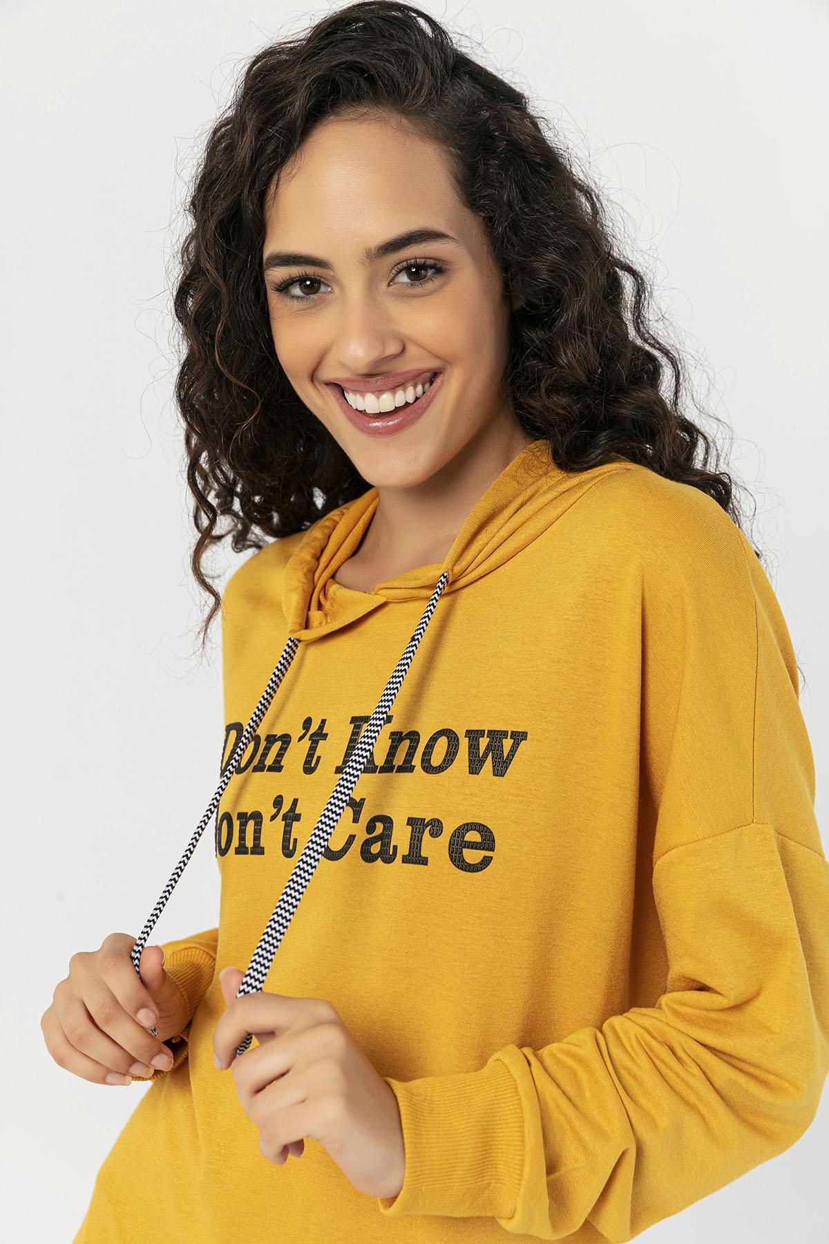 Kadın Önü Yazı Baskılı Çift Görünümlü Kapüşonlu Uzun Sweatshirt