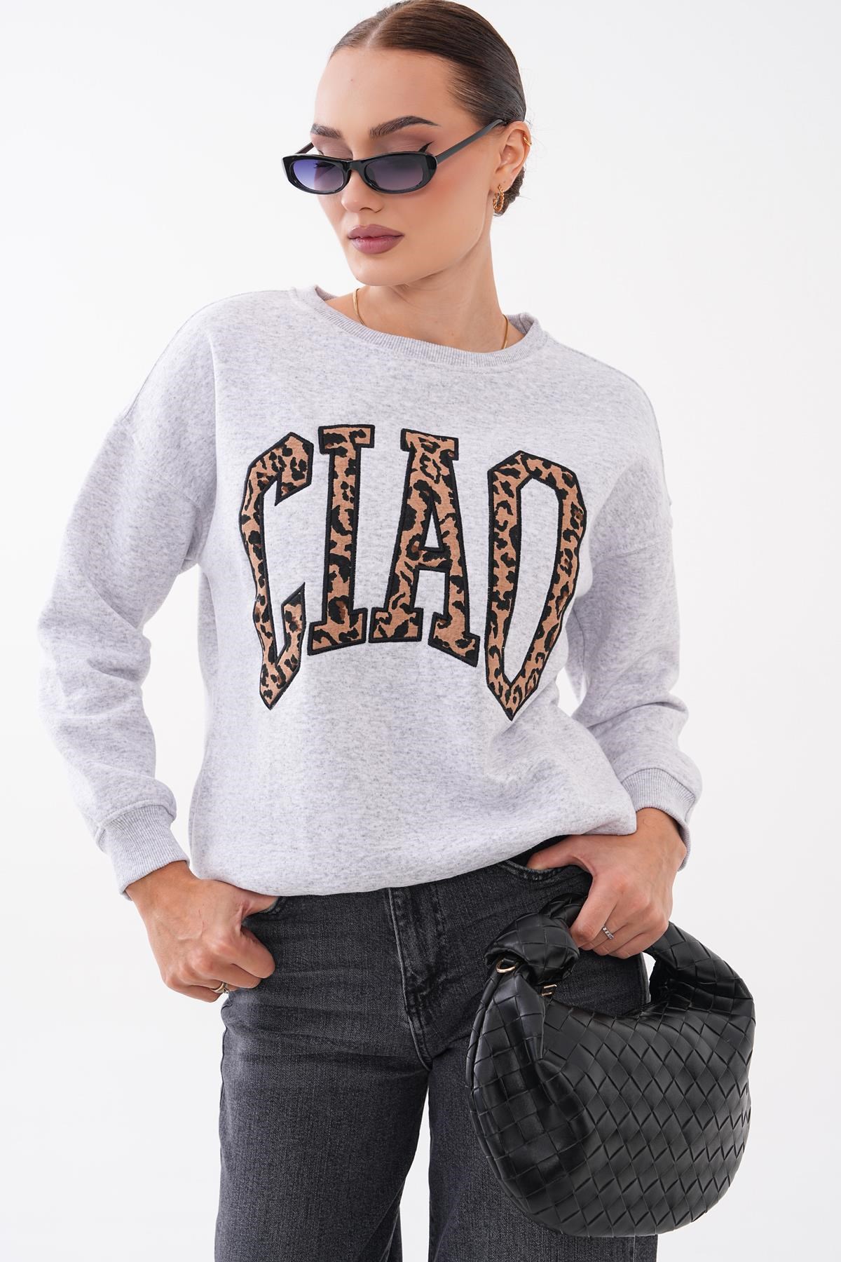 Kadın Önü Yazı Detaylı Üç İplik Sweatshirt 255365 - 265126