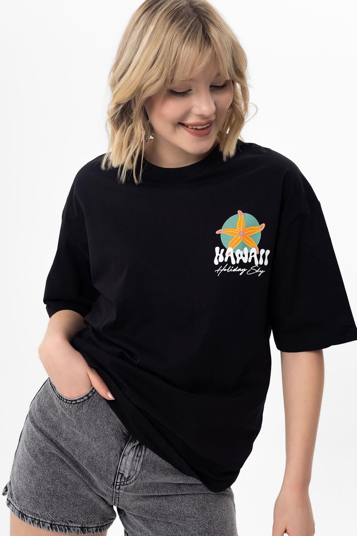 Kadın Sırt Baskı Detaylı Oversize Tişört