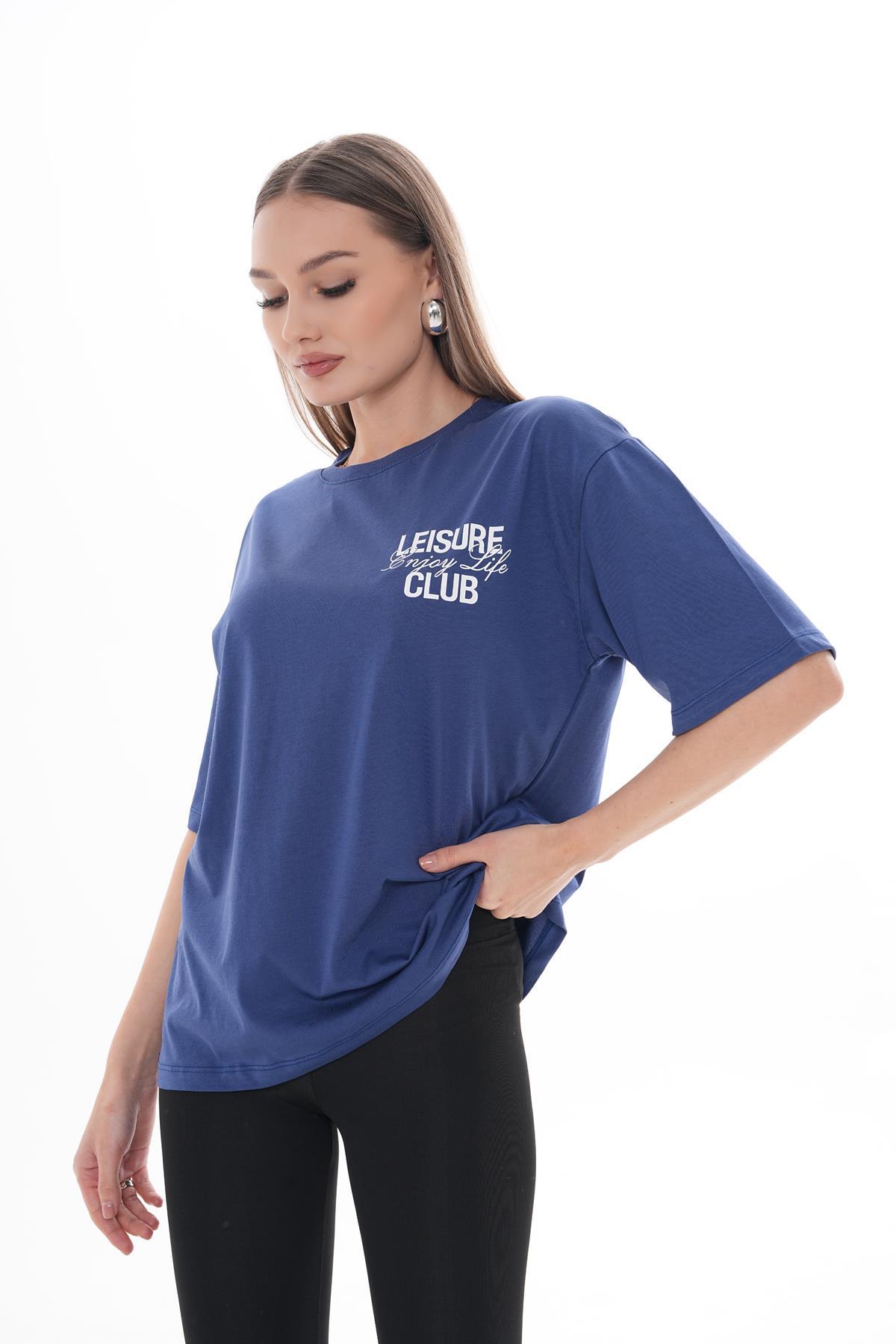 Kadın Sırt Baskılı Bisiklet Yaka Oversize Tişört 250111 -