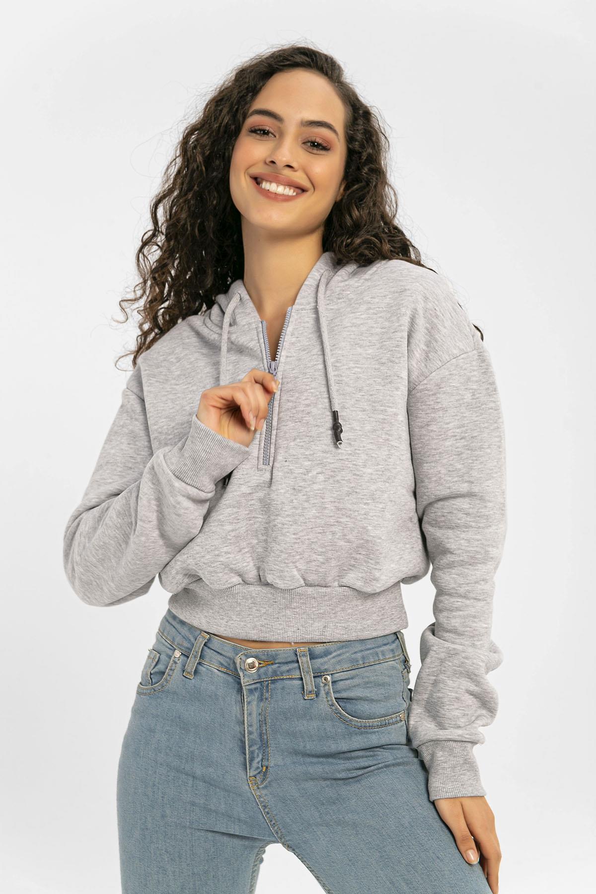 Kadın Yakası Fermuar Detaylı Kapüşonlu Sweatshirt
