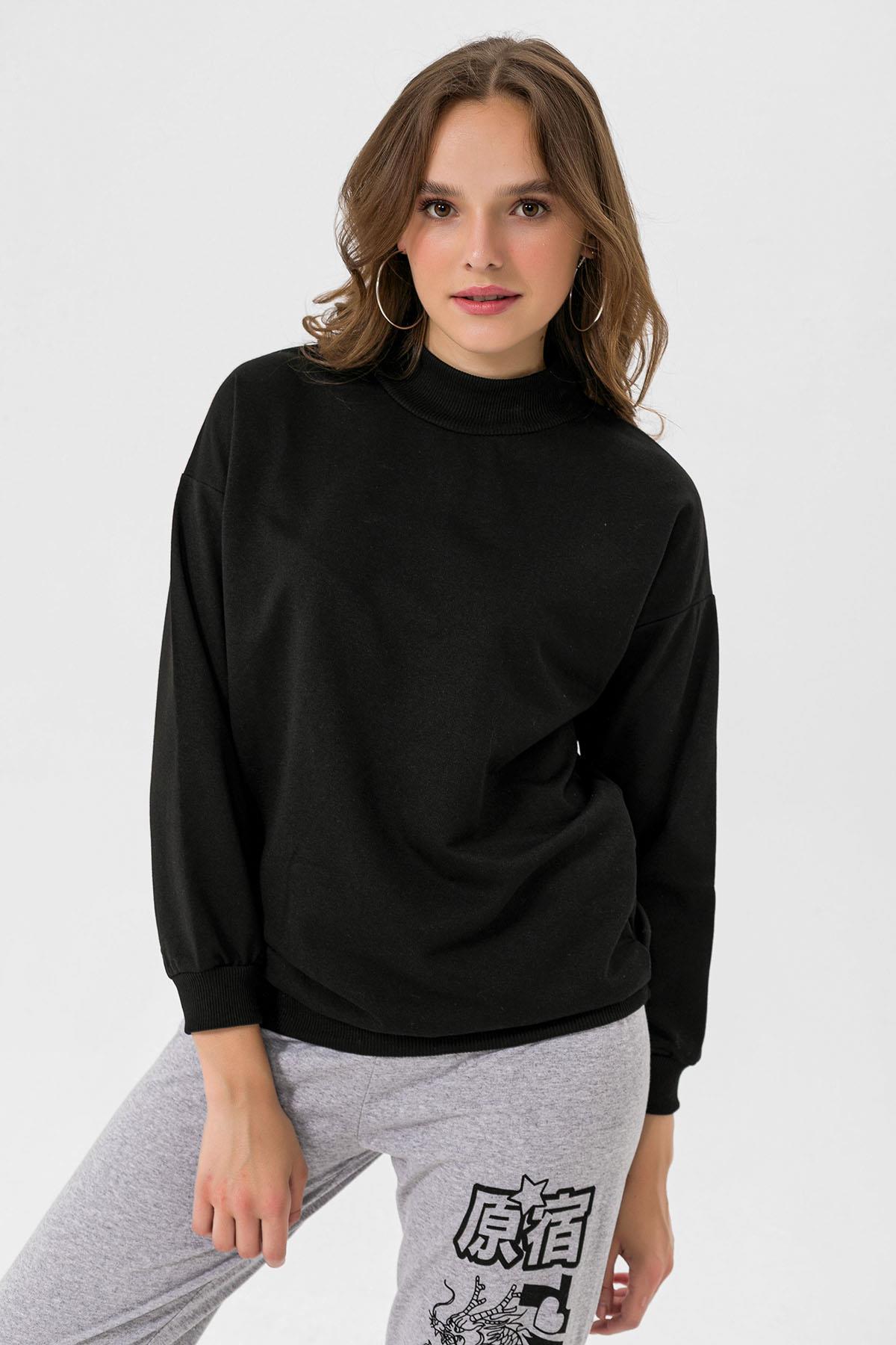 Kadın Yarım Balıkçı Detaylı Sweatshirt