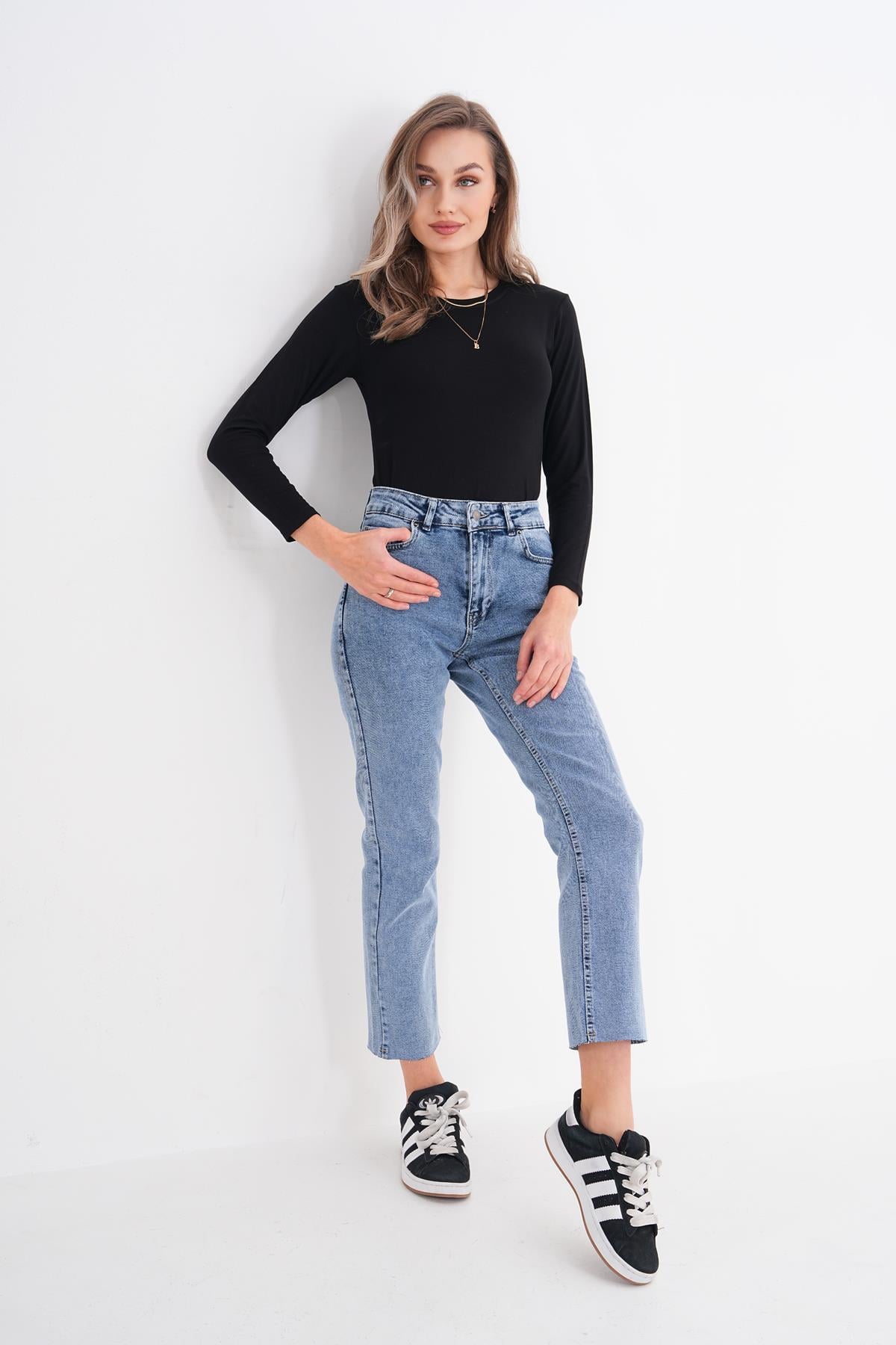 Kadın Yüksek Bel Paçası Lazer Kesim Mom Jean 245011 -