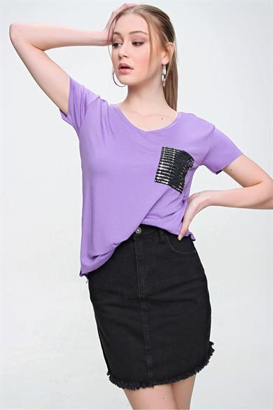 Kadın Cebi Pul İşlemeli V Yaka Oversize Tişört 240079 -