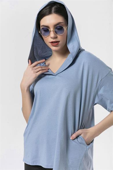 Kadın Cep Detaylı Kapüşonlu Oversize T-Shirt