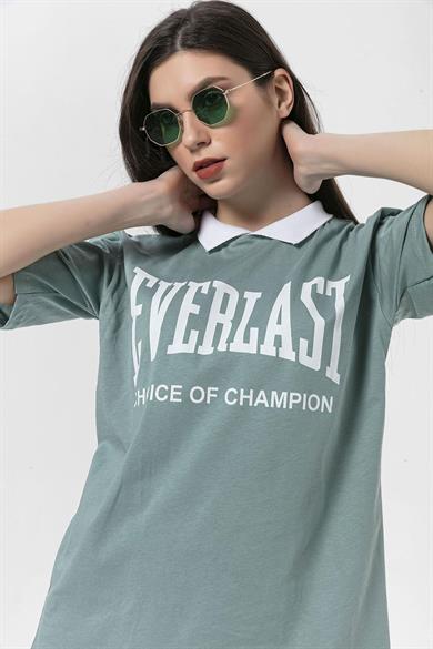 Kadın Önü Baskılı Yaka Detaylı Oversize T-Shirt