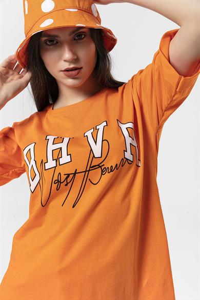 Kadın Önü Baskılı Yan Yırtmaç Detaylı Oversize T-Shirt