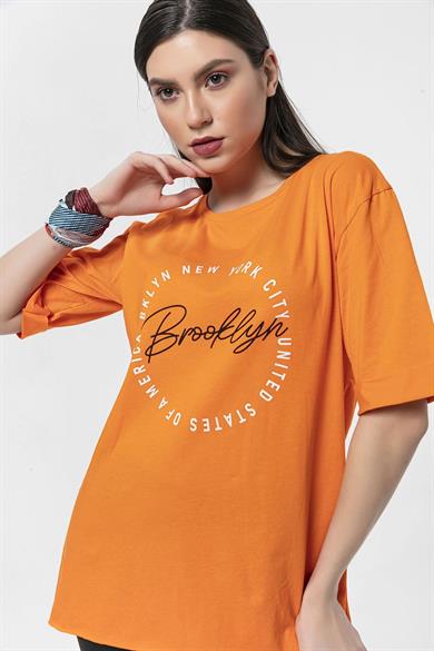 Kadın Önü Baskılı Yan Yırtmaç Detaylı Oversize T-Shirt