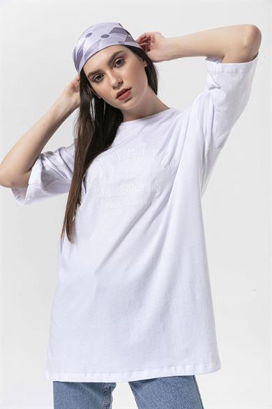 Kadın Önü Nakış Detaylı Bisiklet Yaka Oversize T-Shirt