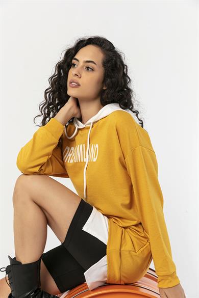 Kadın Önü Yazı Detaylı Kapüşonlu Uzun Sweatshirt