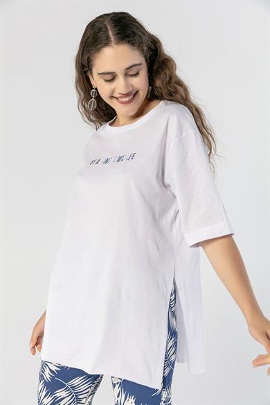 Kadın Önü Yazı Nakışlı Yan Yırtmaçlı Duble Kol Oversize Tişört