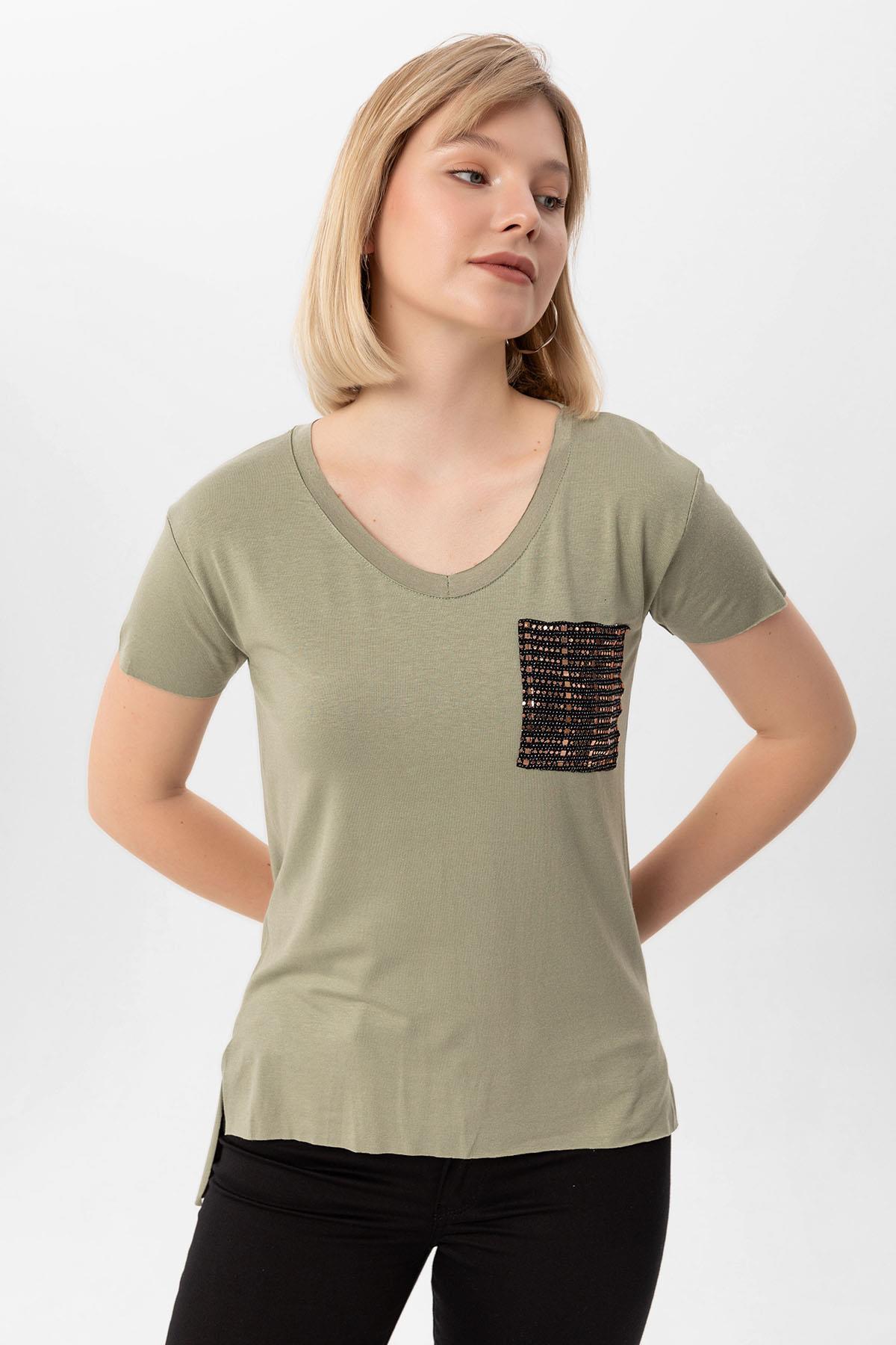 Kadın Cebi Pul İşlemeli V Yaka Oversize Tişört 240079 -