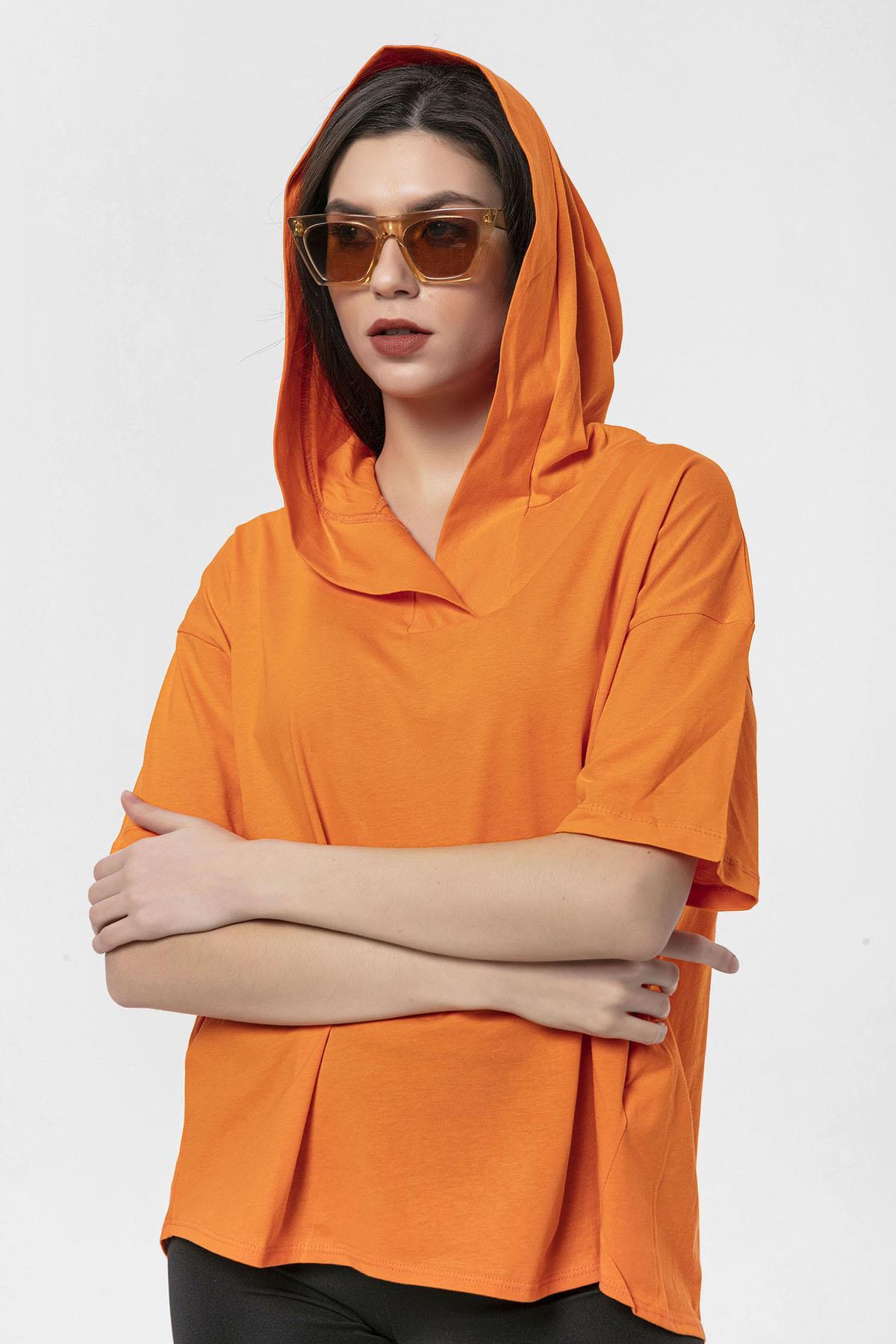Kadın Cep Detaylı Kapüşonlu Oversize T-Shirt