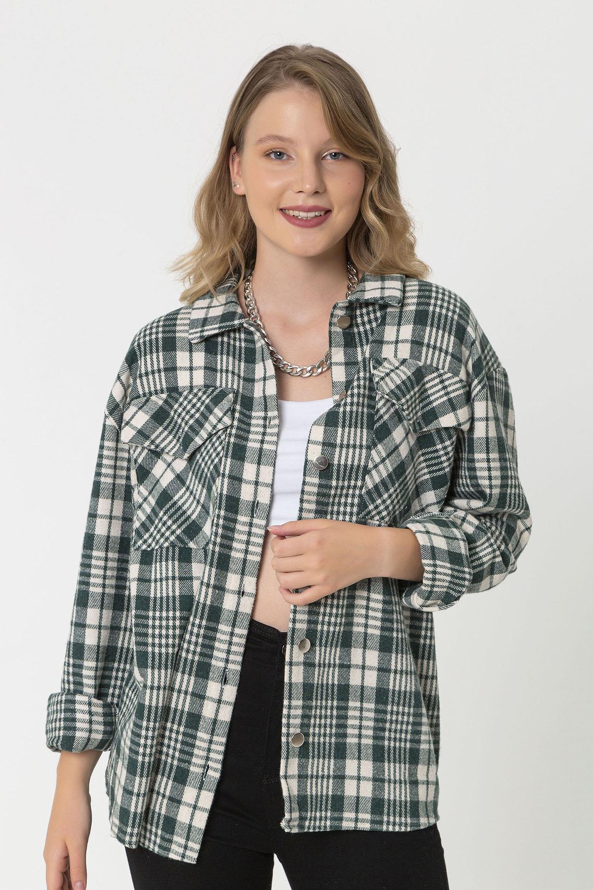 Kadın Çift Cepli Ekoseli Oversize Oduncu Gömlek