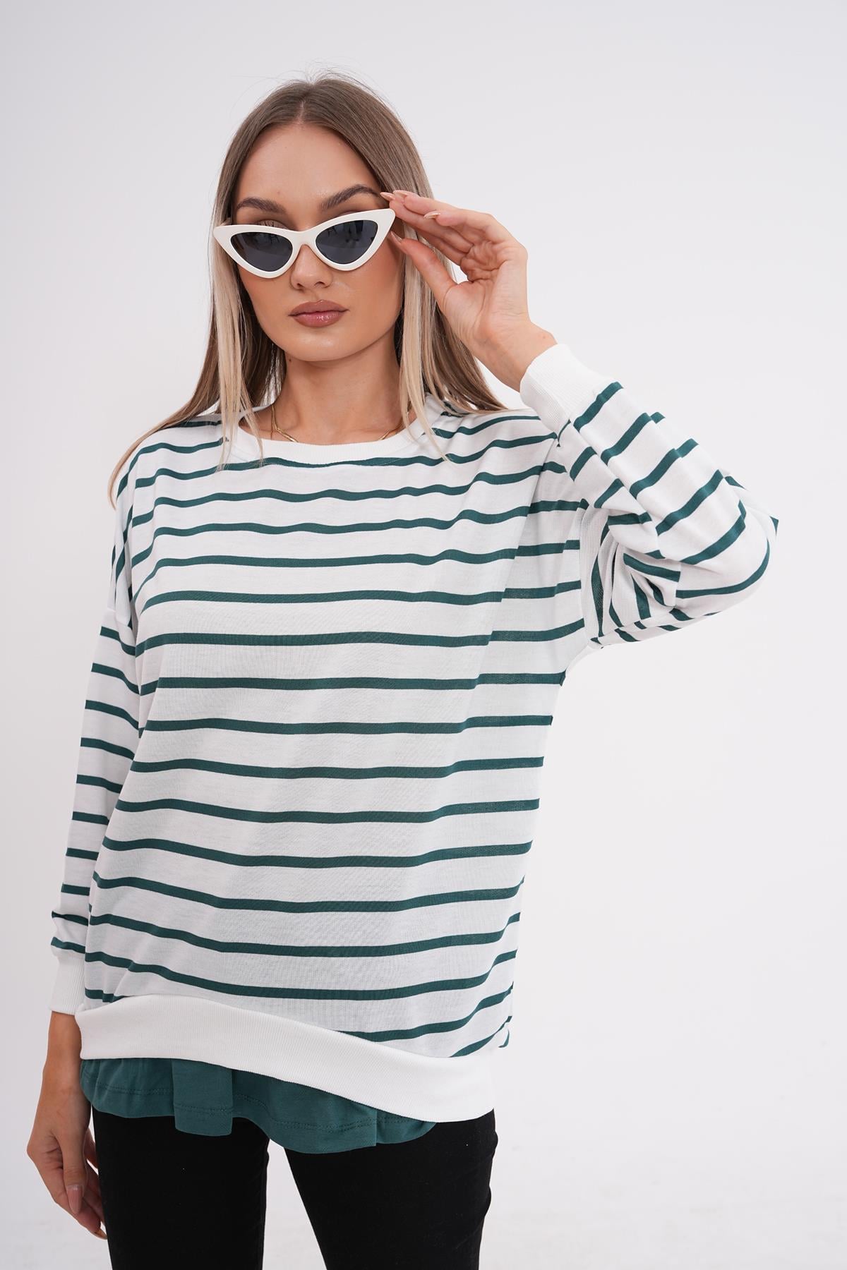 Kadın Çizgi Desenli Çift Görünüm Detaylı Bisiklet Yaka İki İplik Sweatshirt 245243 -