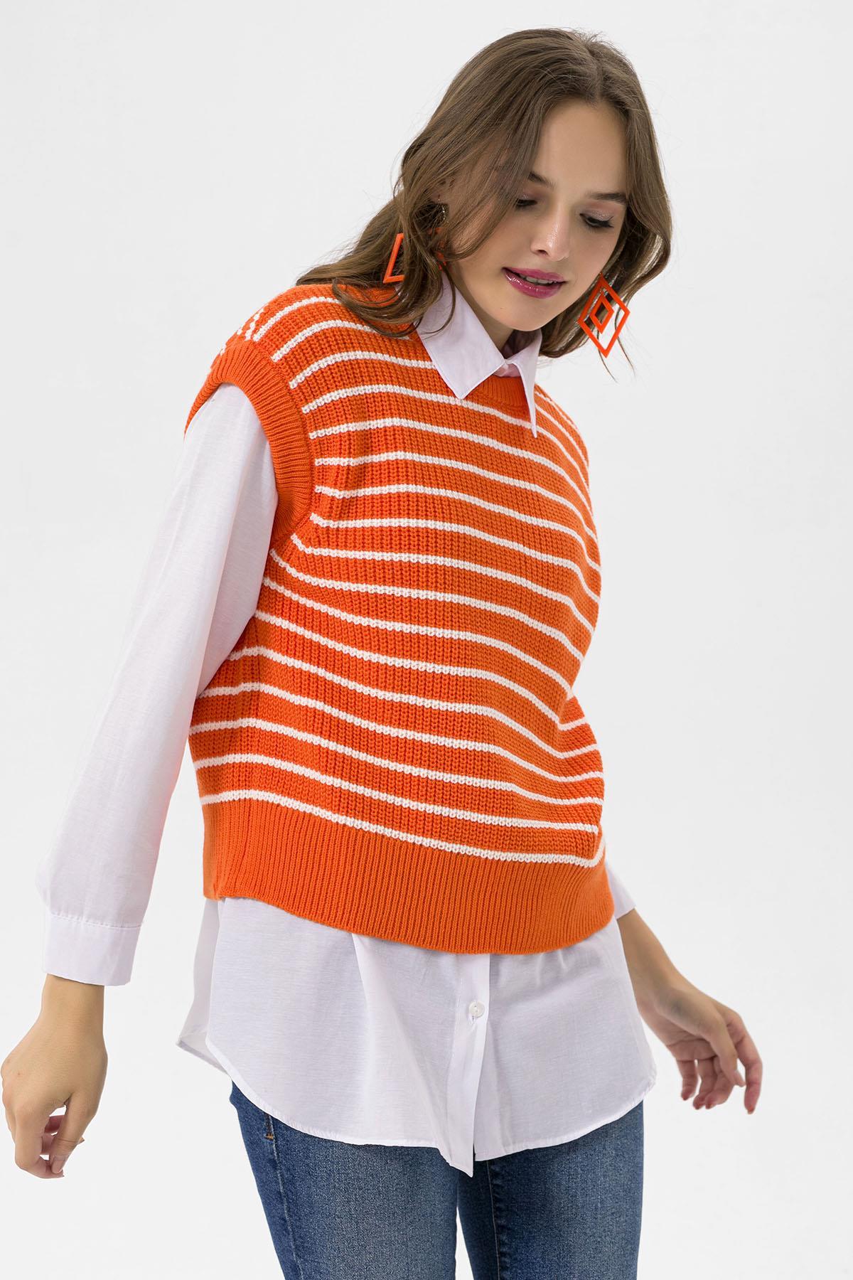 Kadın Çizgi Desenli Örme Süveter