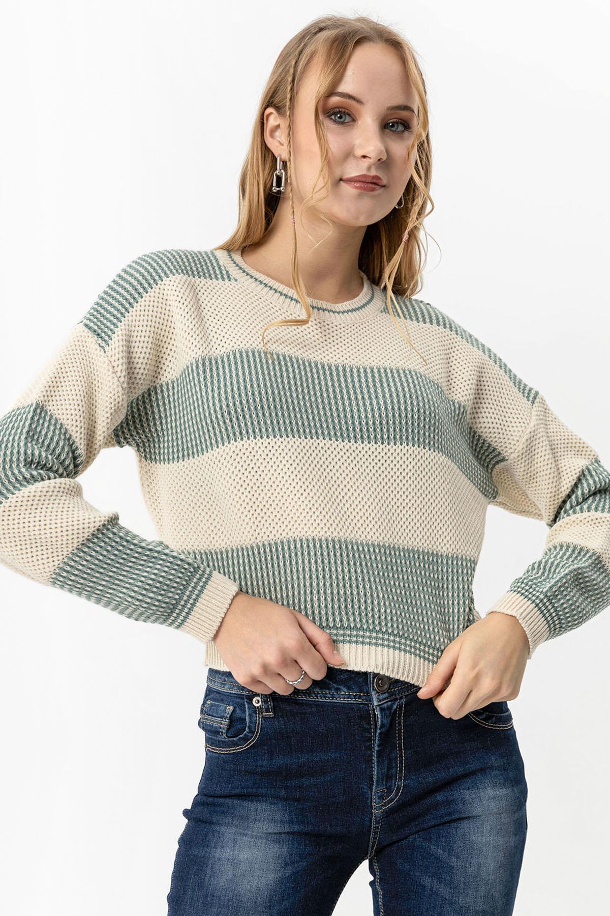 Kadın Çizgi Desenli Triko Örme Kazak