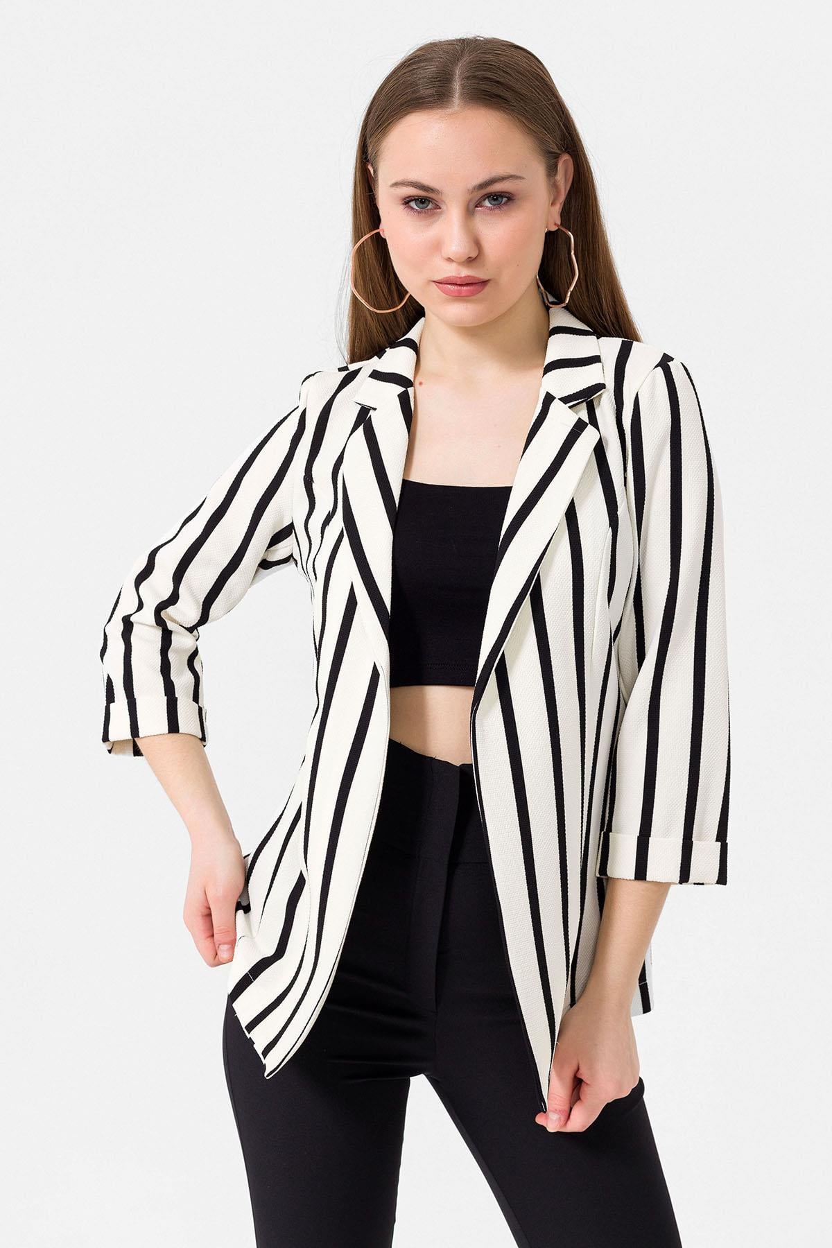 Kadın Çizgi Detaylı Önü Açık Dirsek Kol Blazer Ceket