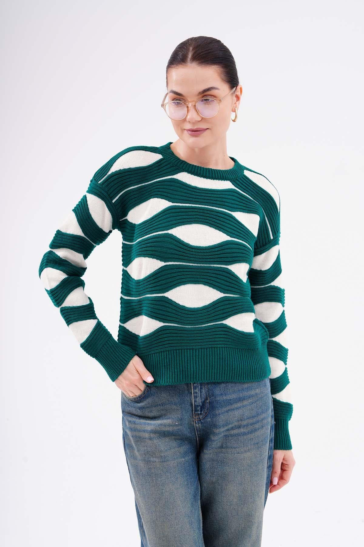 Kadın Desenli Salaş Triko Örme Kazak