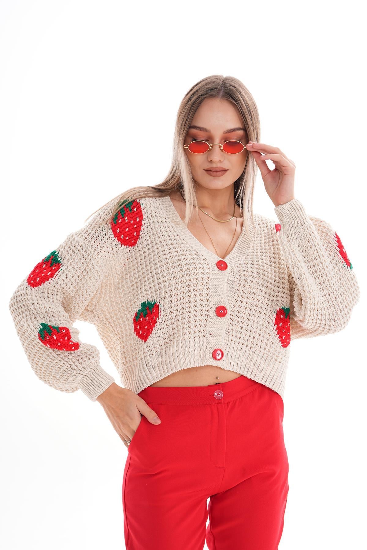 Kadın Düğmeli Çilek Desenli Örme Triko Hırka 245389 -