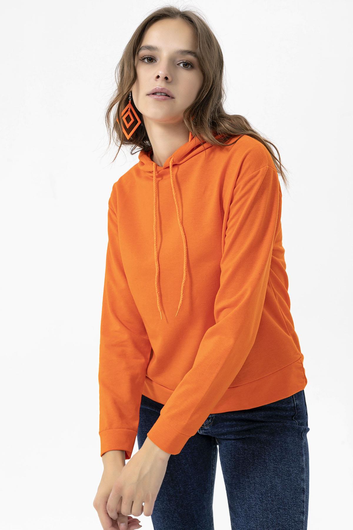 Kadın Kapüşonlu Sweatshirt