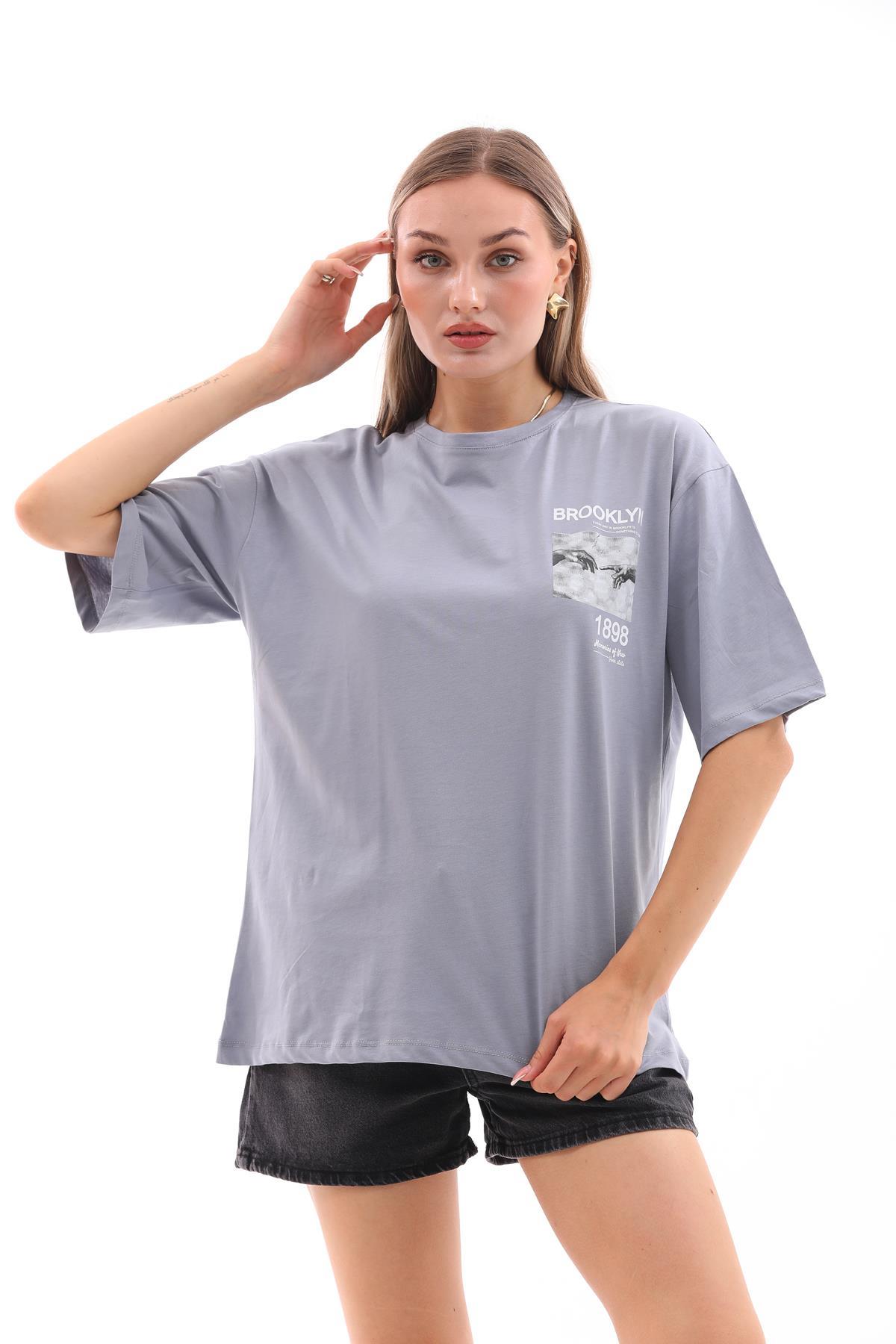 Kadın Ön Arka Baskı Detaylı Oversize Tişört