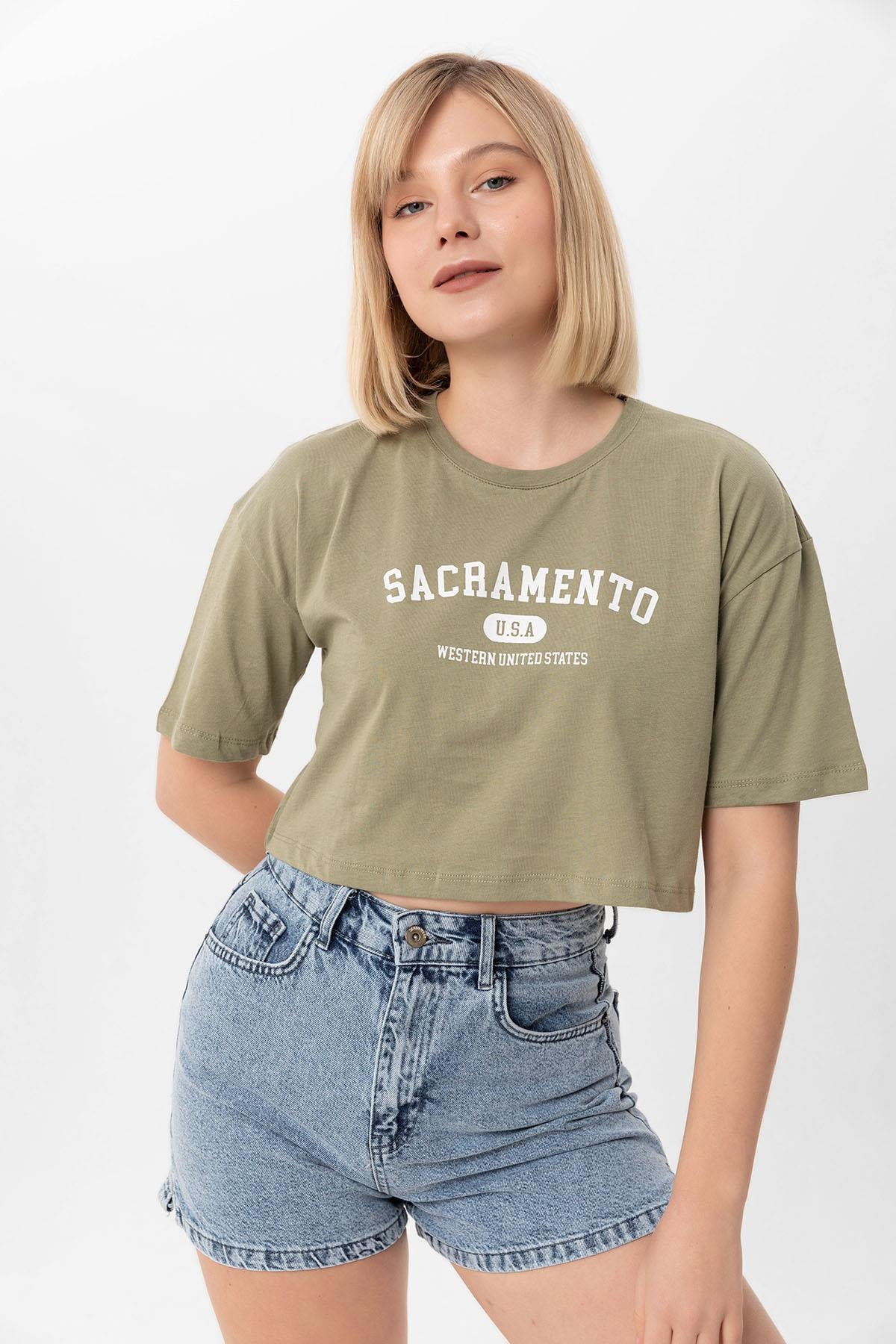 Kadın Önü Baskı Detaylı Oversize Kısa Tişört