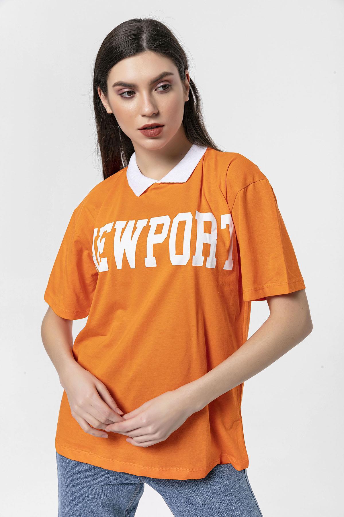 Kadın Önü Baskılı Yaka Detaylı Oversize T-Shirt