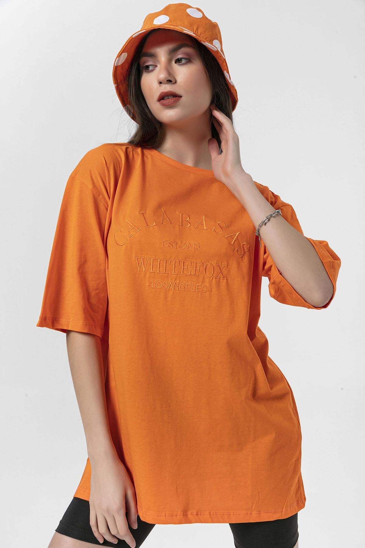Kadın Önü Nakış Detaylı Bisiklet Yaka Oversize T-Shirt