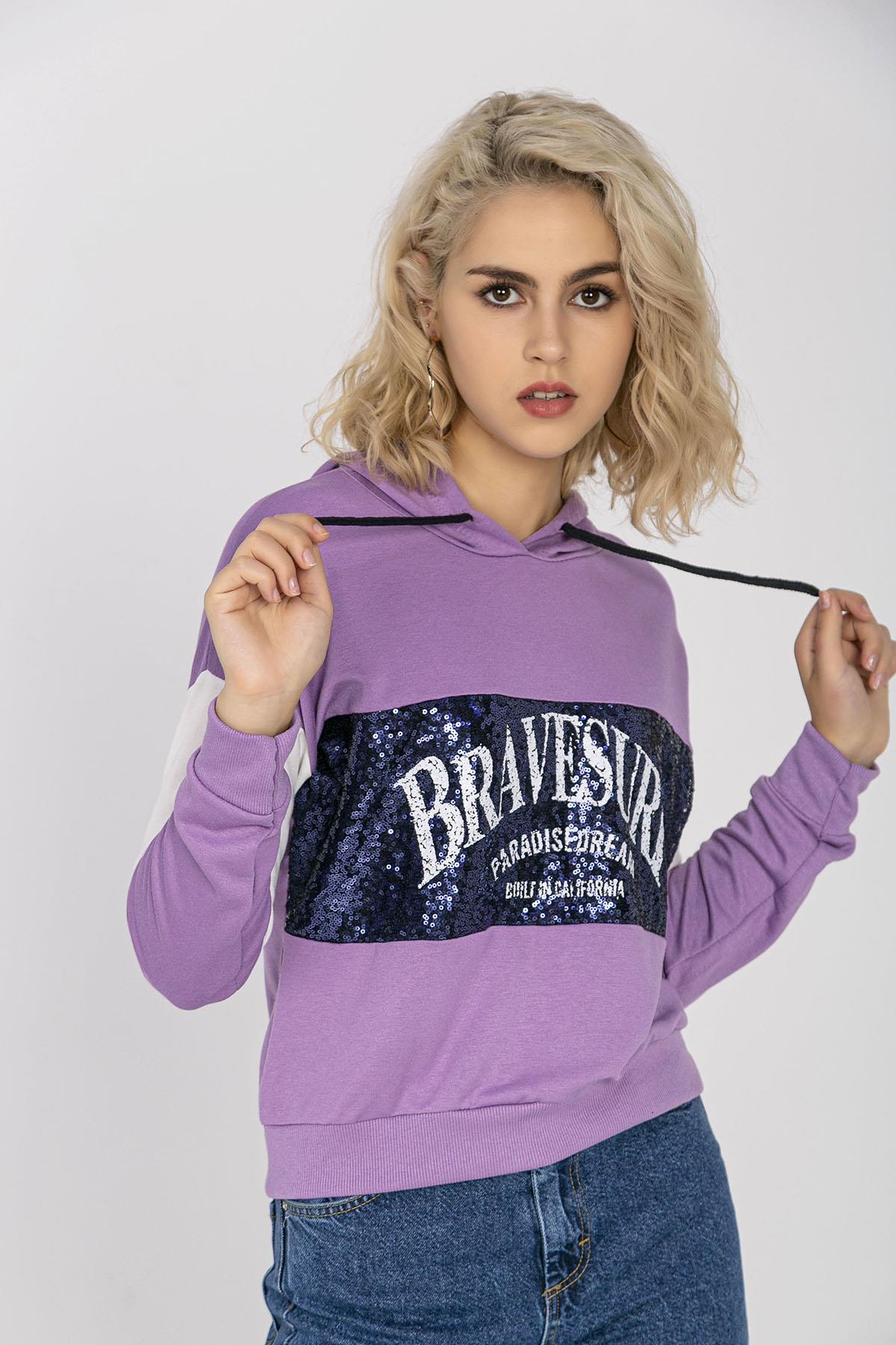 Kadın Önü Pul İşlemeli Kapüşonlu Sweatshirt