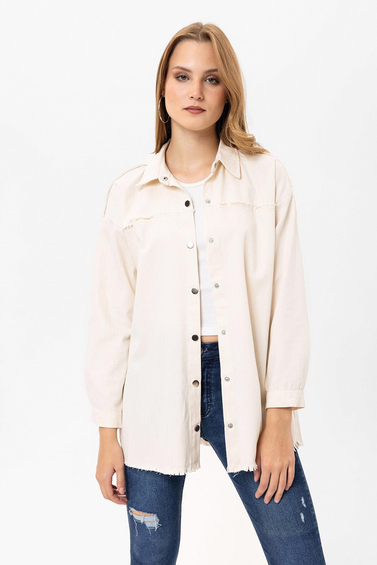 Kadın Püskül Detatlı Çıtçıt Kapamalı Gabardin Gömlek