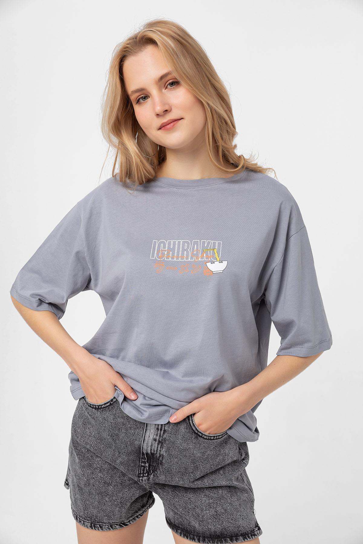 Kadın Sırt Baskı Detaylı Oversize Tişört