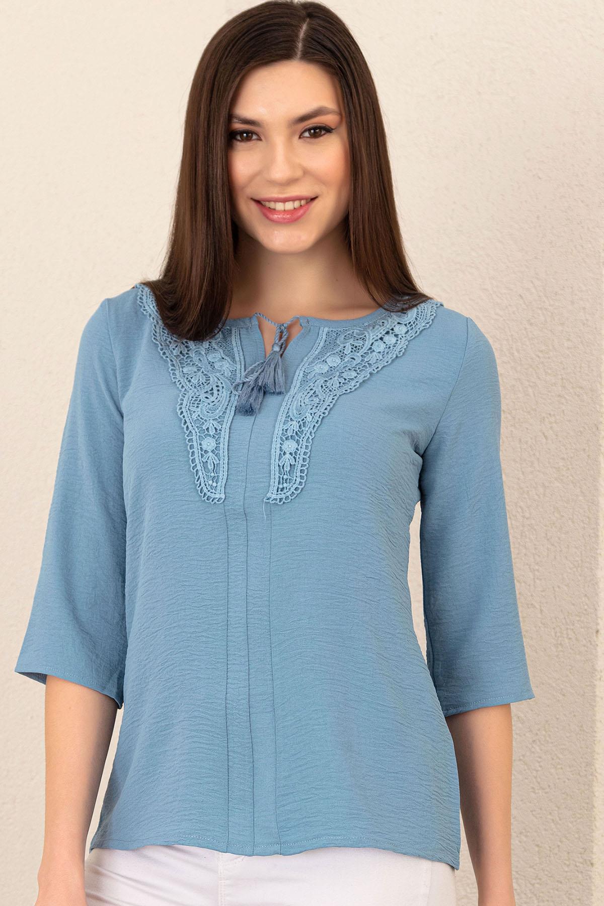 Kadın Yaka Dantel Detaylı Dirsek Kol Bluz