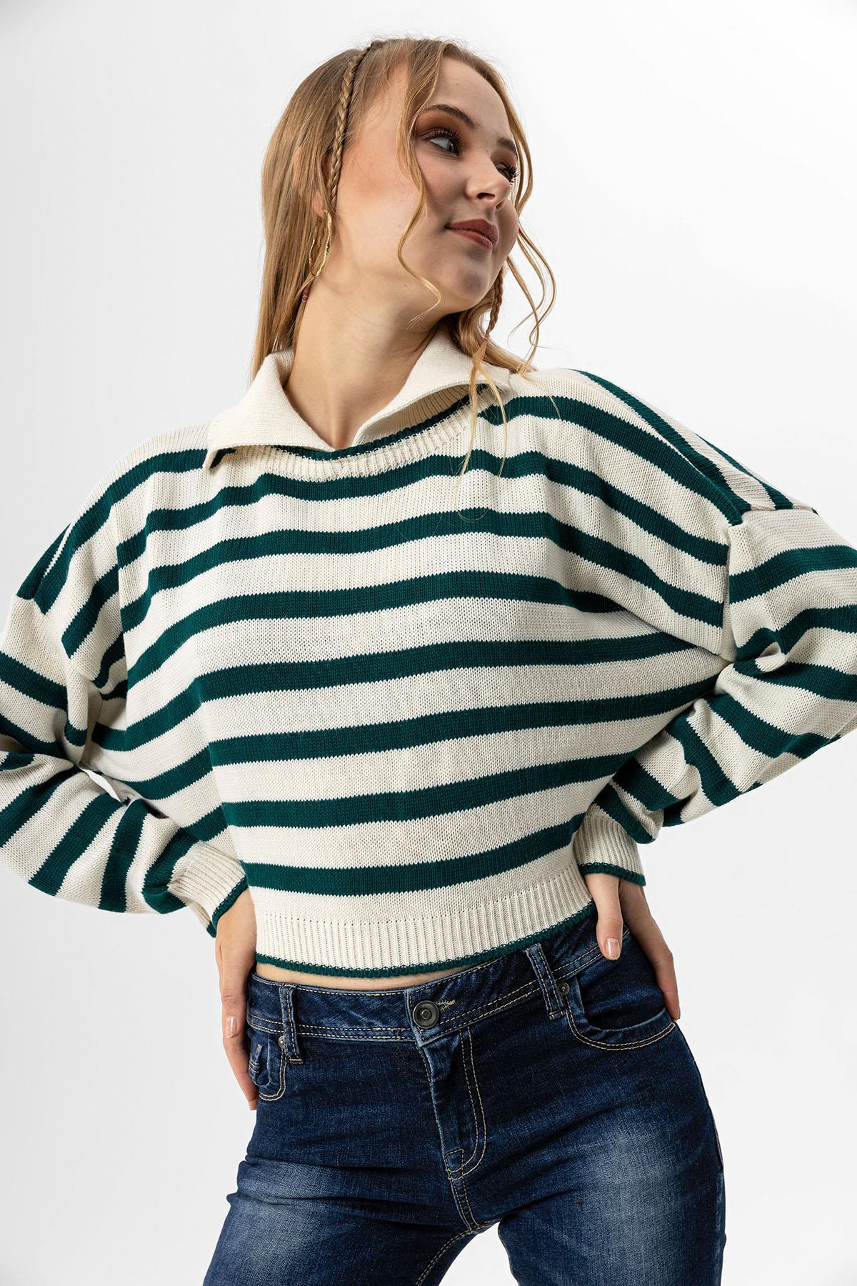 Kadın Yakalı Çizgi Desenli Triko Örme Salaş Kazak