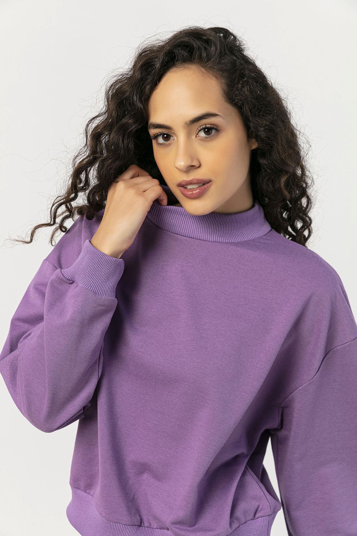 Kadın Yarım Balıkçı Detaylı Sweatshirt
