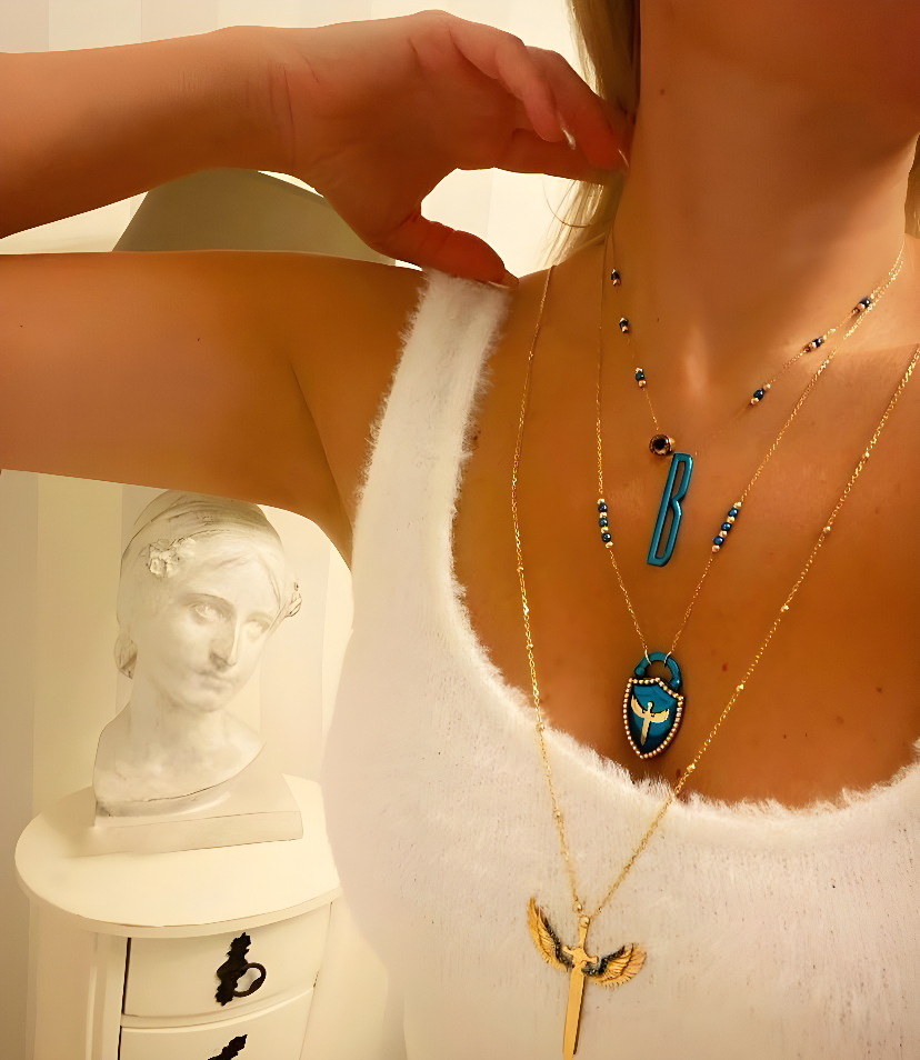 Mavi Altın Gözlü Harf Kolye